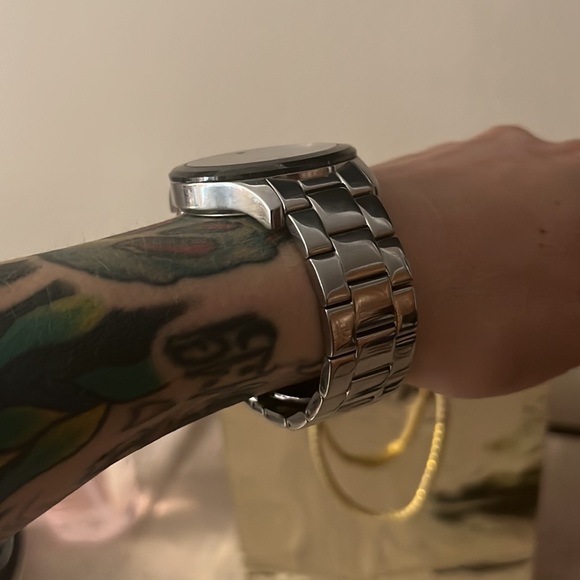 LP woman’s silver watch - Picture 3 of 3